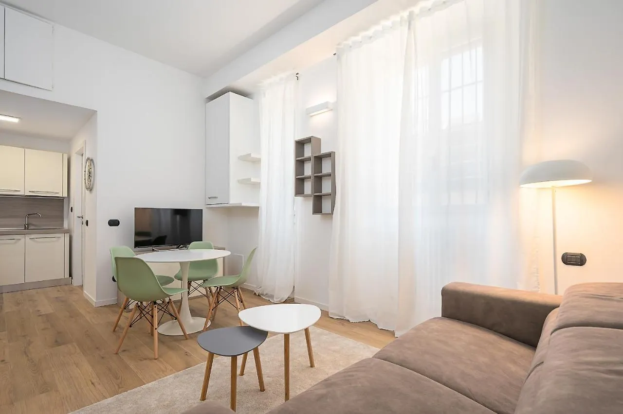 Perugino 16 Apartment Milan 0*,  Italy