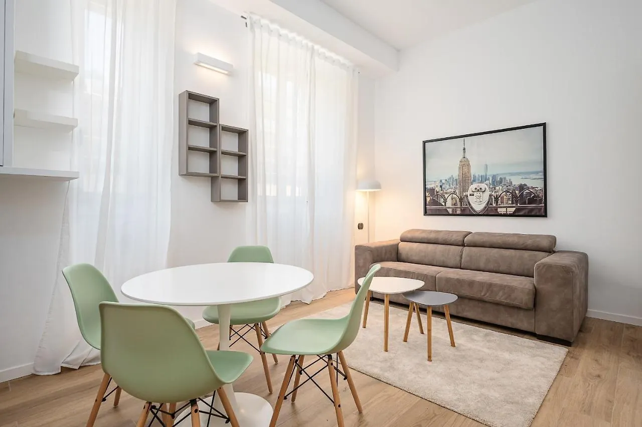 Perugino 16 Apartment Milan